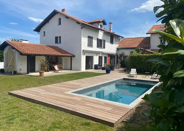 Hiru Alabak - Maison A Biarritz, Piscine, Jardin, 8 Personnes