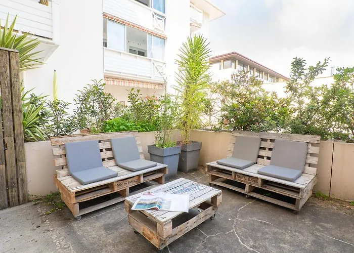 Apartment Le Prado By Interhome