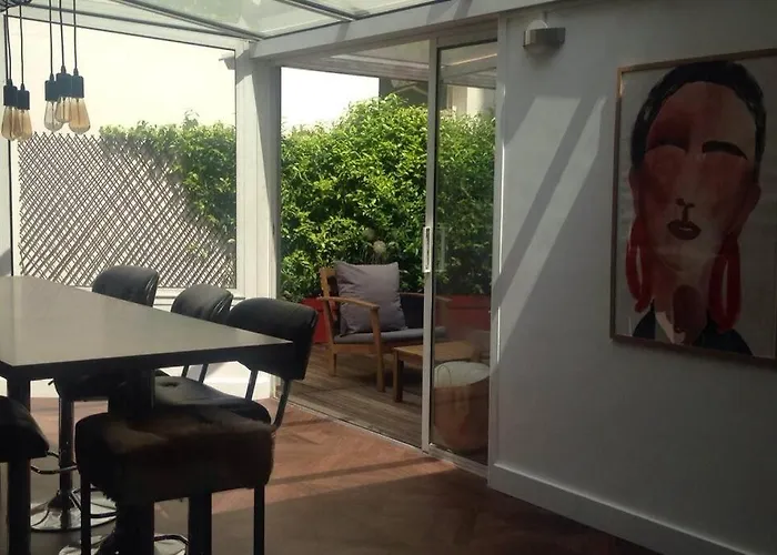 Charming Apartment City Center-Grande Plage 5 Min Walking