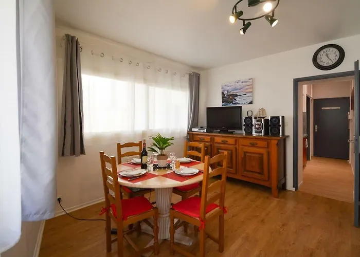 Petit Appartement Douillet Tres Bien Situe