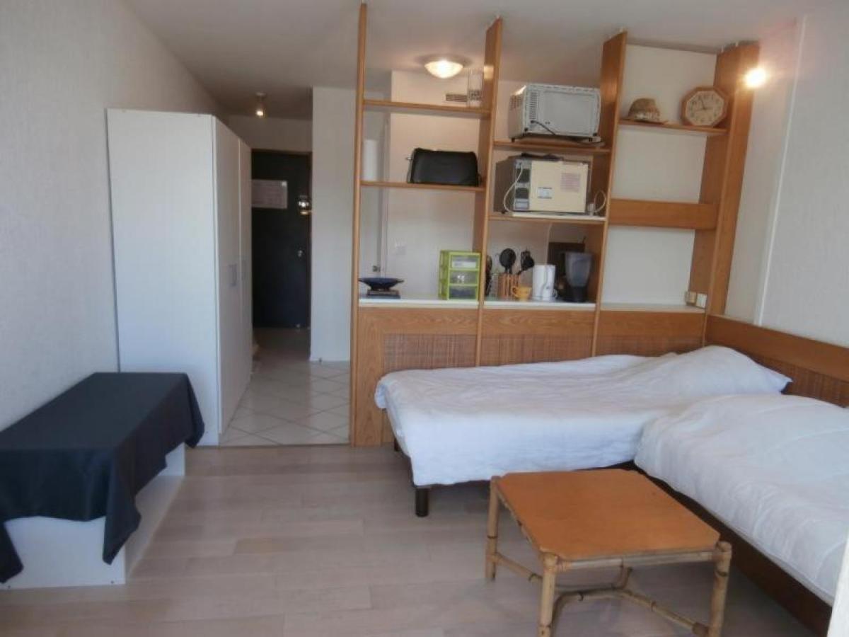En Front De Avec Piscine A - Fr-1-3-418 *