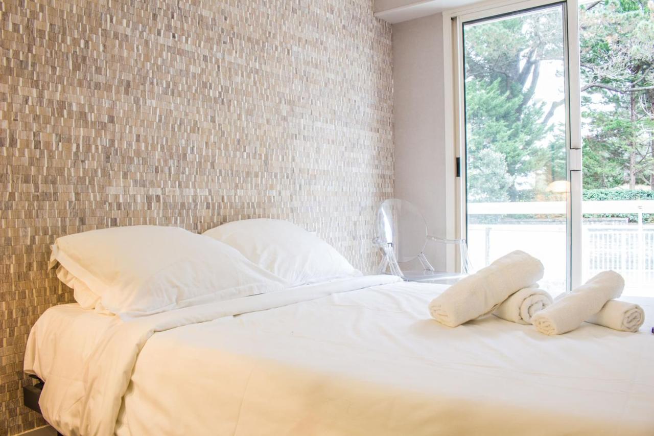 Guestready - Spacious Apt With Terrace Pools Apartment