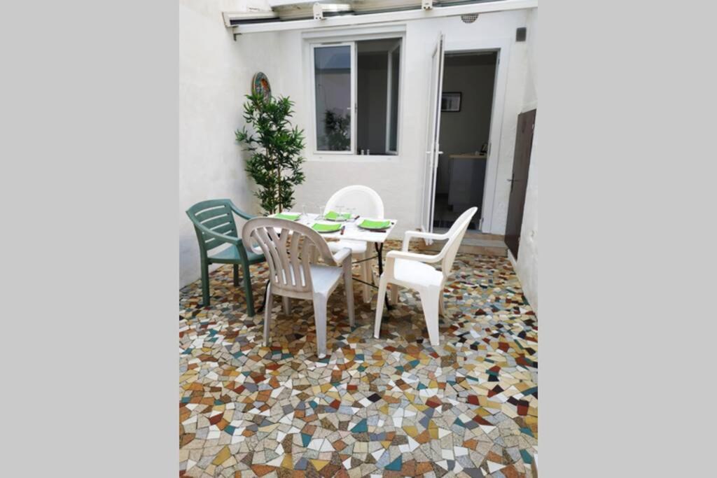 Exceptionnel : Hypercentre T2 Avec Patio Biarritz