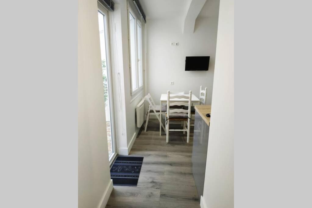 Exceptionnel : Hypercentre T2 Avec Patio *