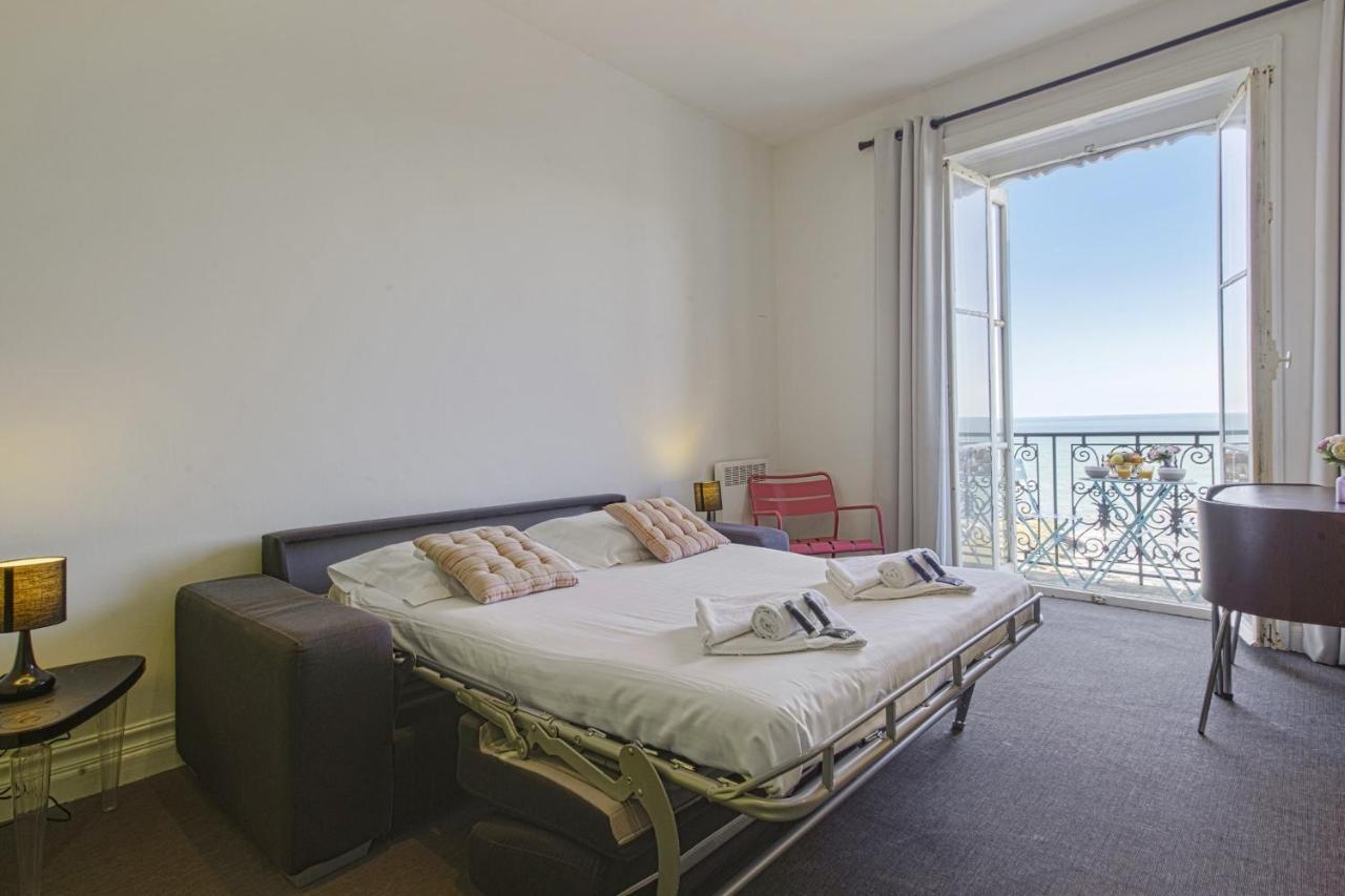 Charming Studio With Sea View & Balcony - - Welkeys *