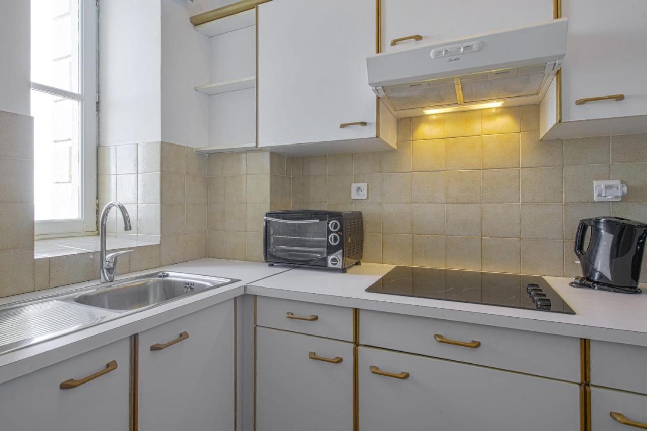 Charming Studio With Sea View & Balcony - - Welkeys Apartment Biarritz