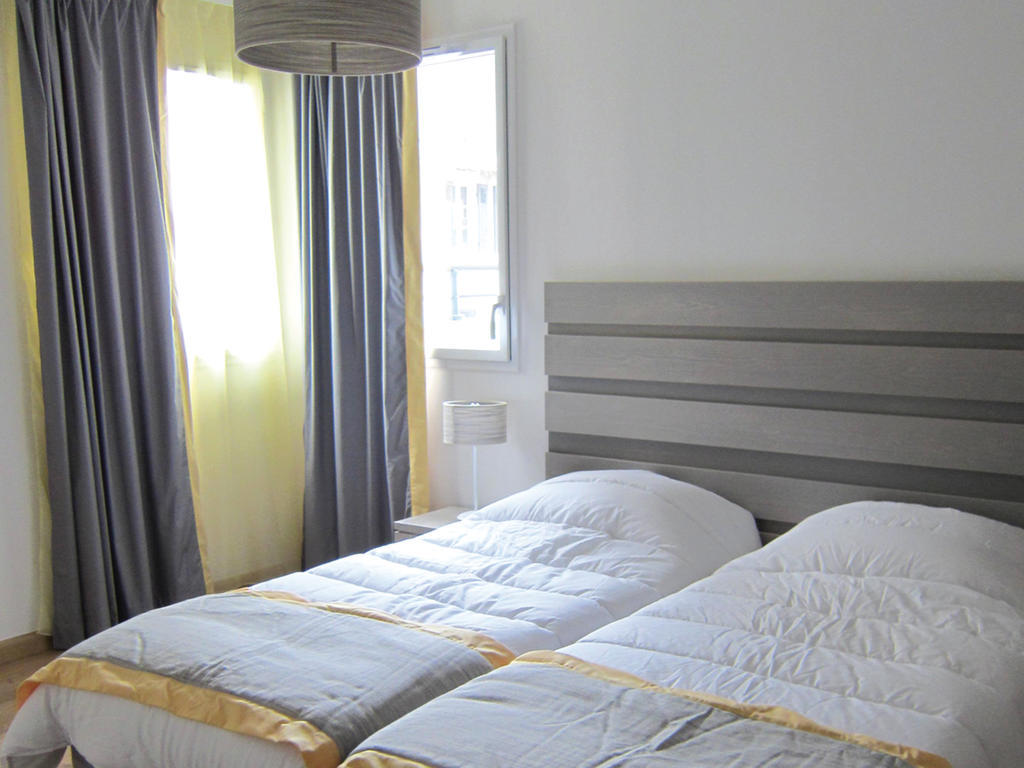 Lagrange Les Patios Eugenie Aparthotel