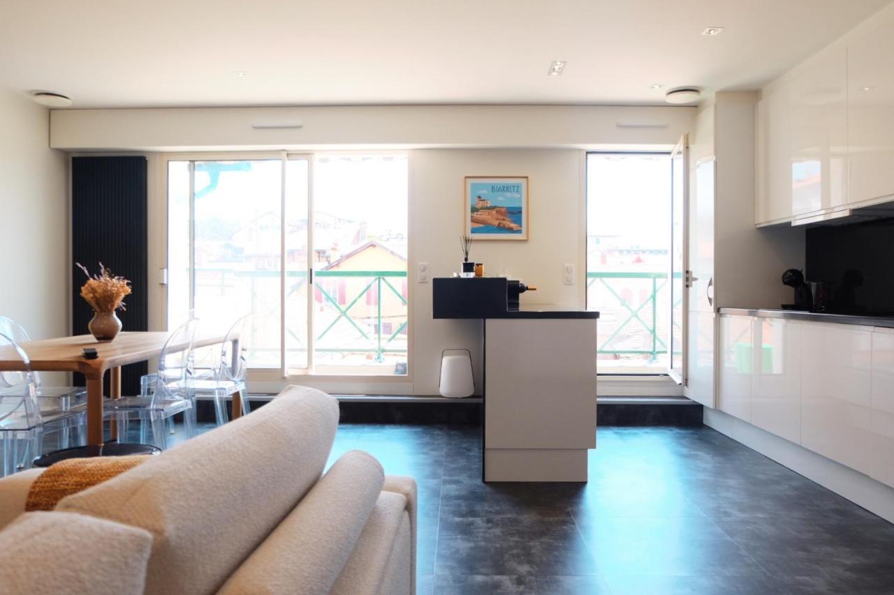 Magnifique Appartement, En Hyper Centre, Avec Terrasse Et Place De Parking Apartment