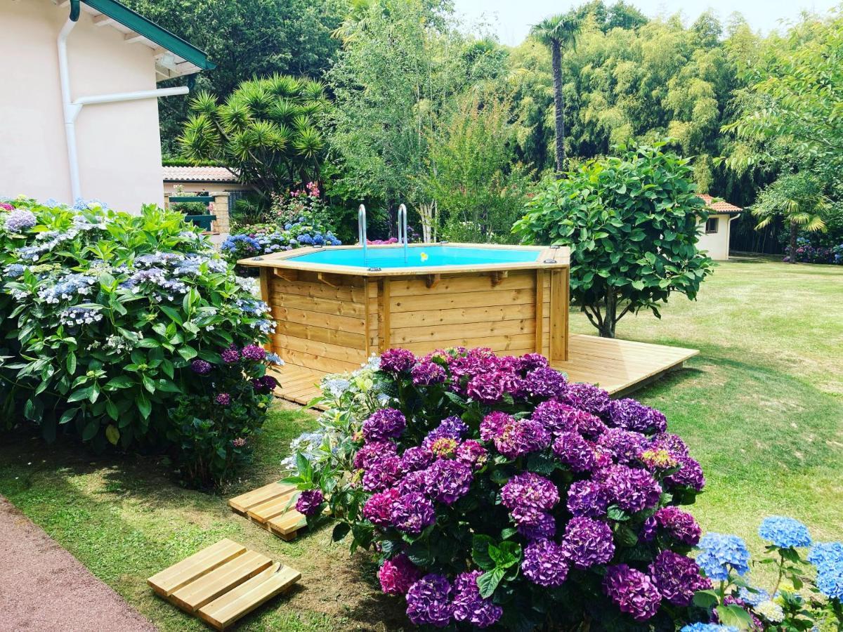 De Charme Parc Fleuri, Arbore Et Piscine A Villa *