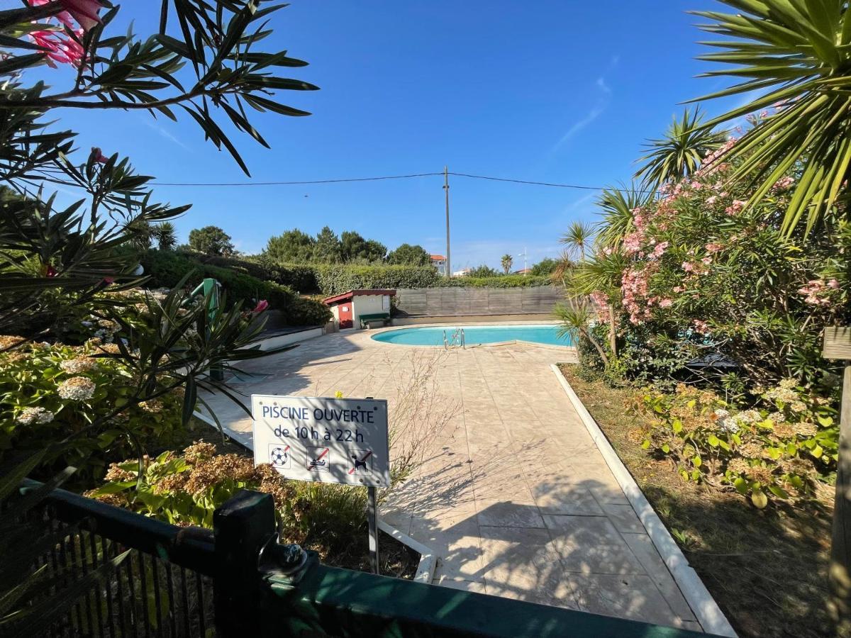 Splendide De Charme Avec Patio, Parking Et A 3 Minutes Apartamento *