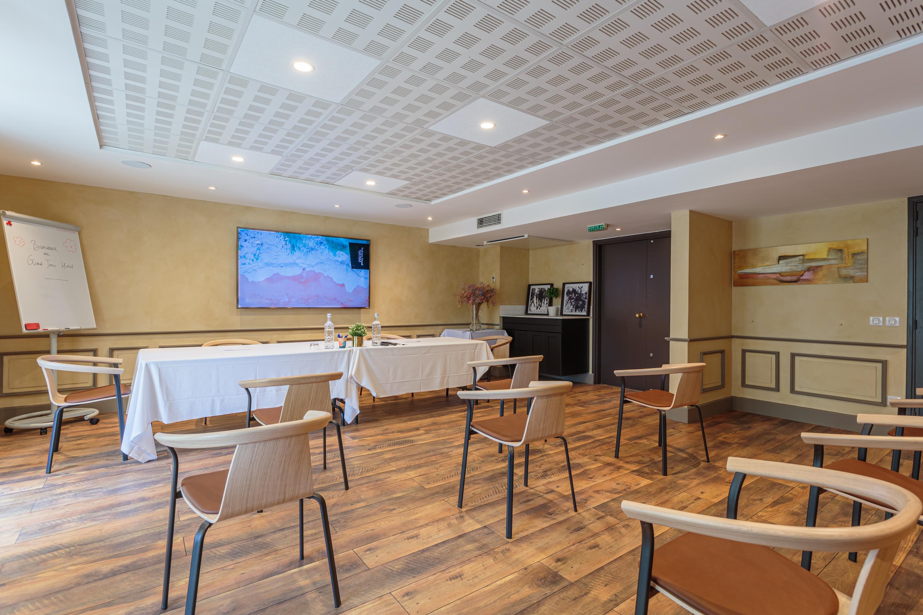 Grand Tonic & Nuxe Hotel 4*