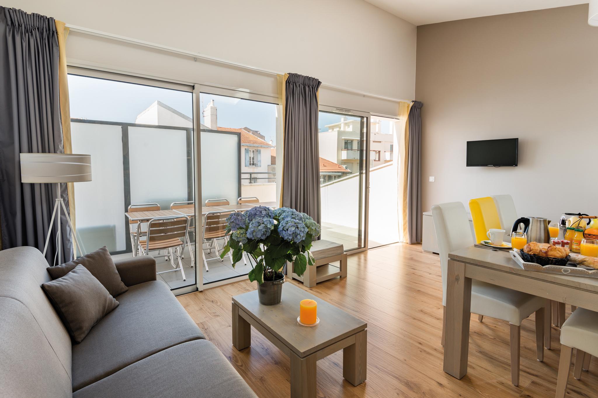 Lagrange Les Patios Eugenie Aparthotel 4*