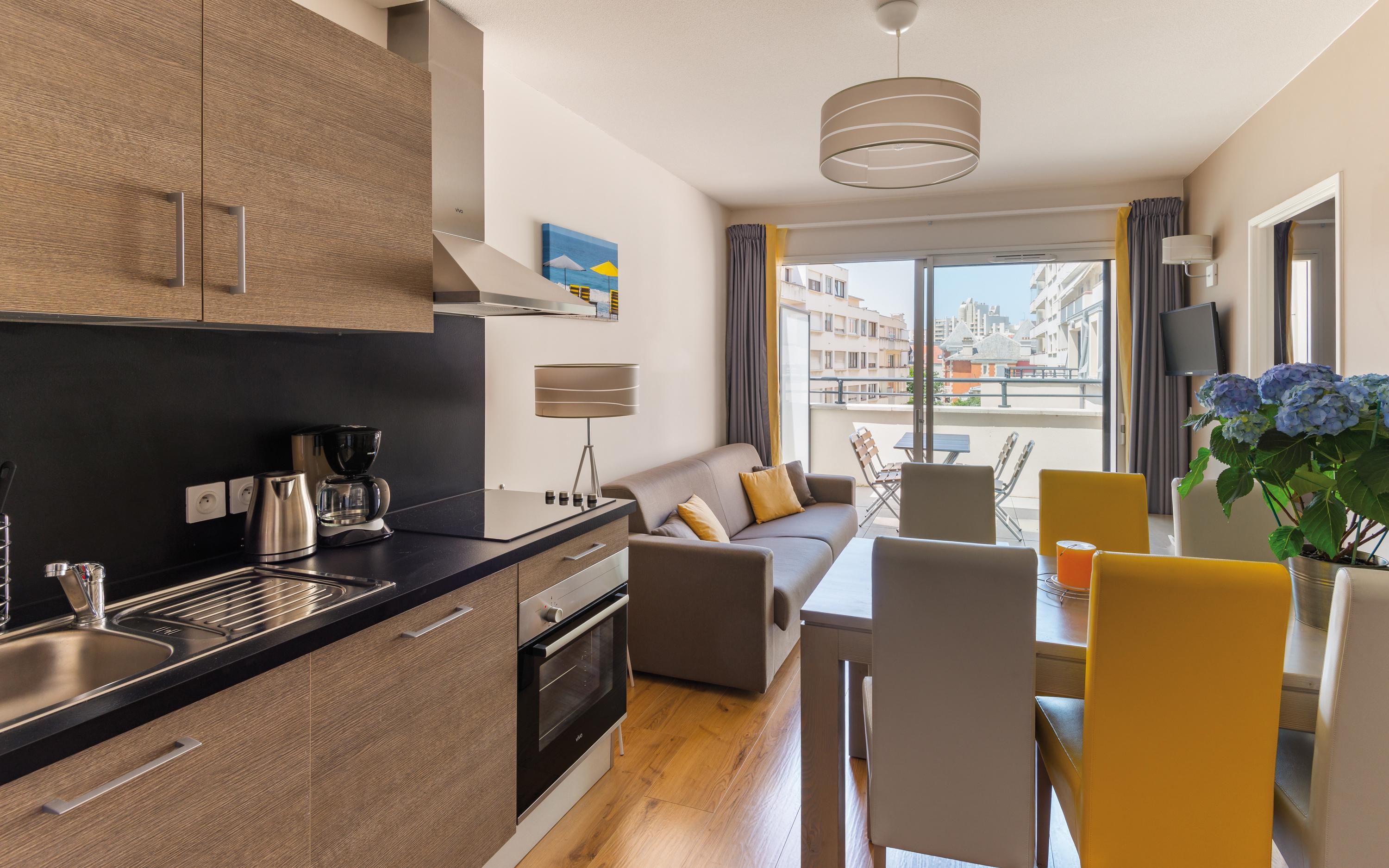 Lagrange Les Patios Eugenie Aparthotel 4*