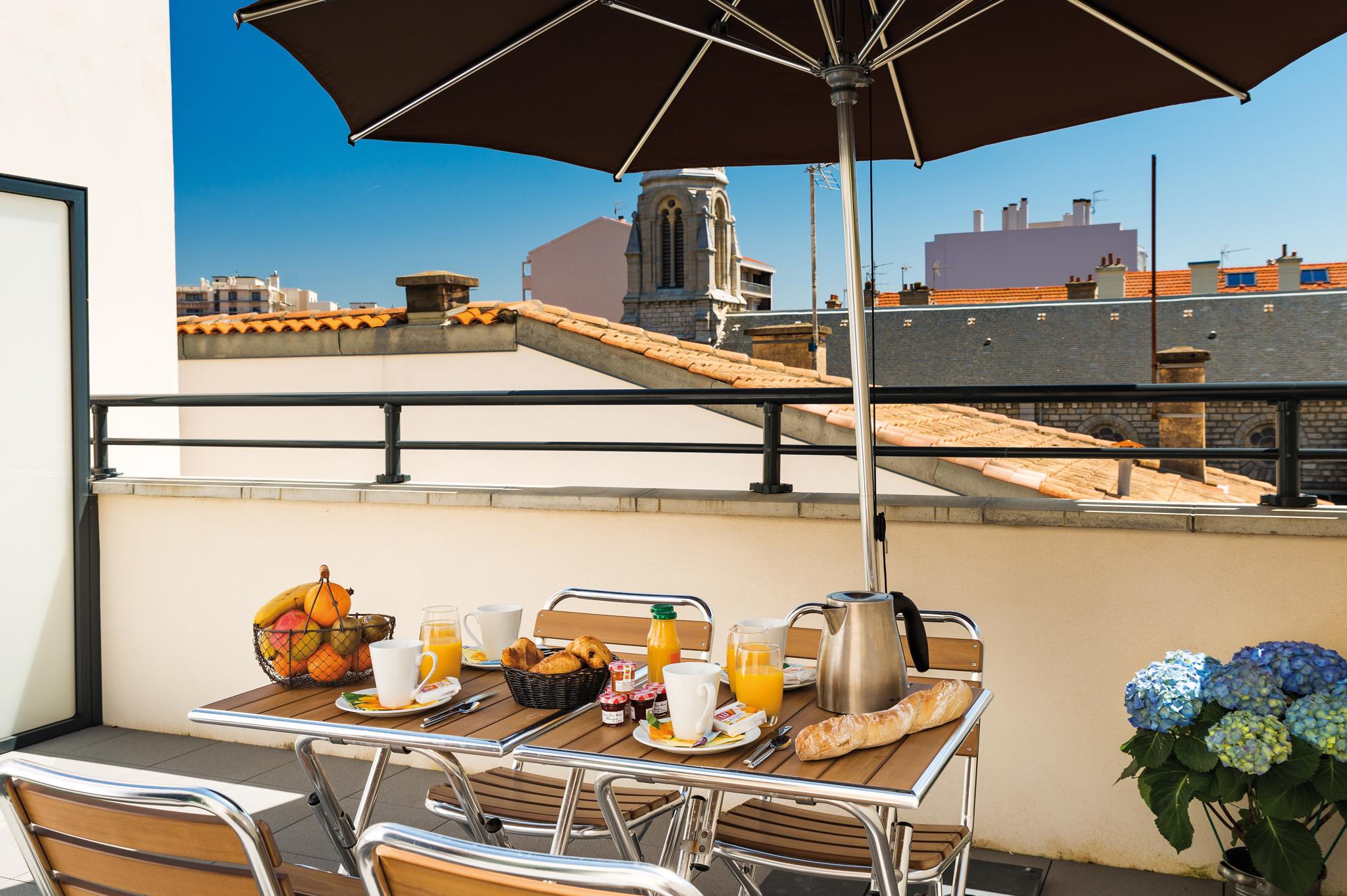 Aparthotel Lagrange Les Patios Eugenie