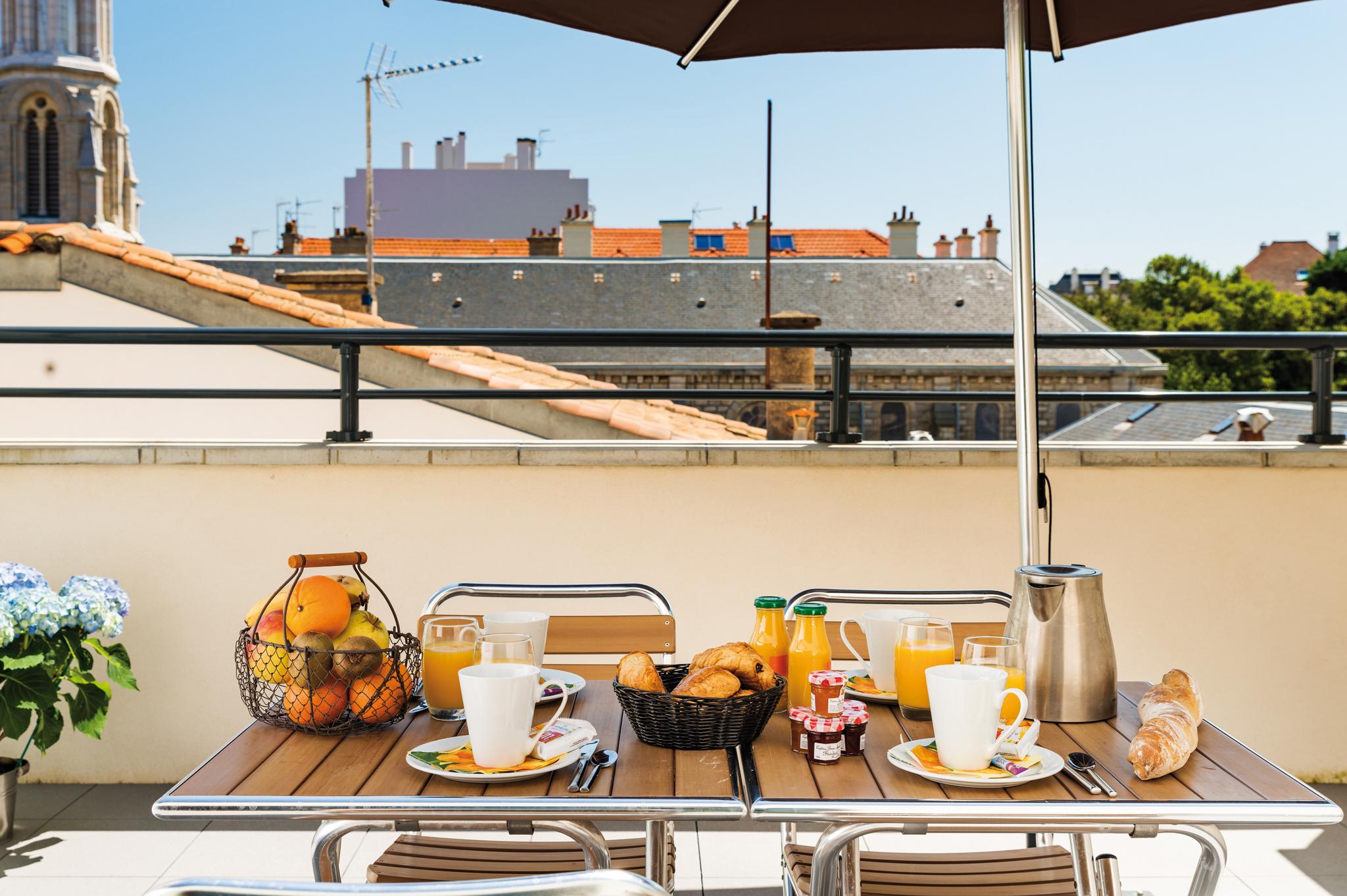 Aparthotel Lagrange Les Patios Eugenie