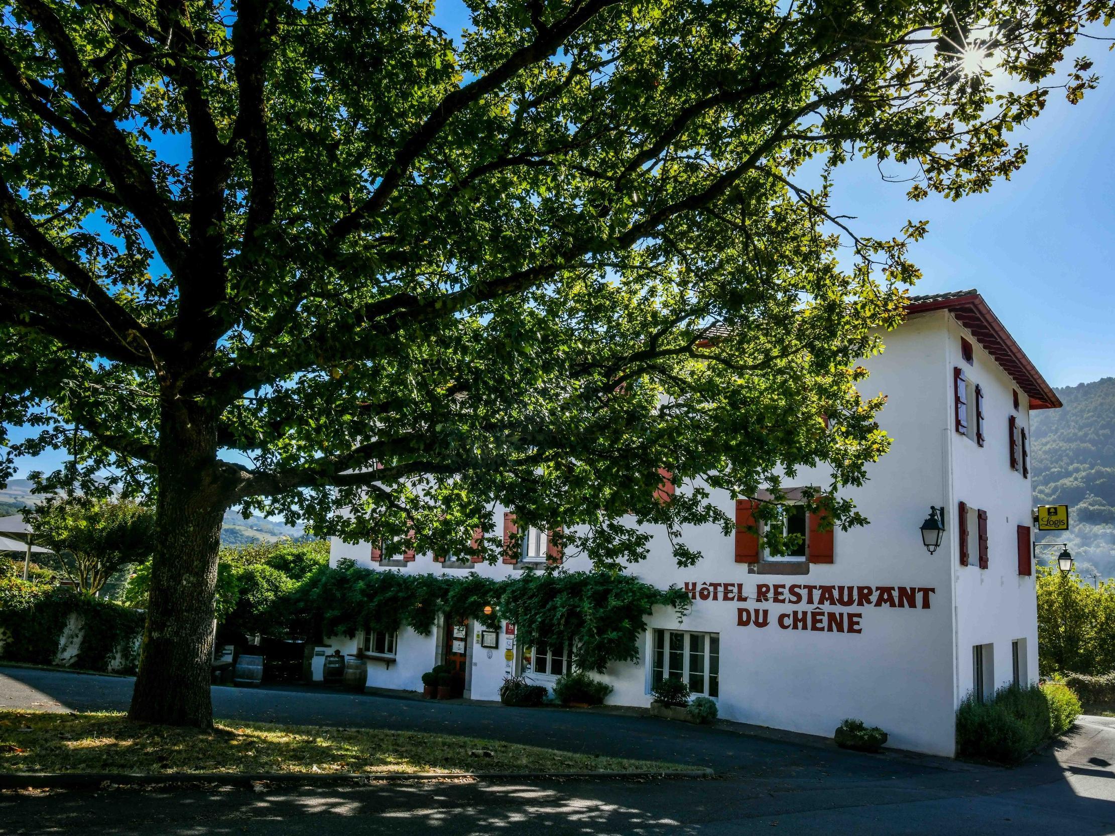 D'hotes Iguzkian Acomodação com café da manhã  2*