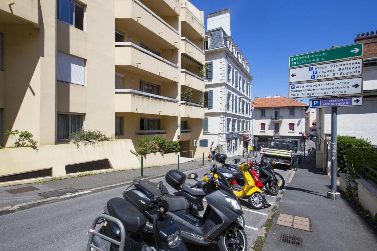 De L'abbe - - Welkeys * Biarritz