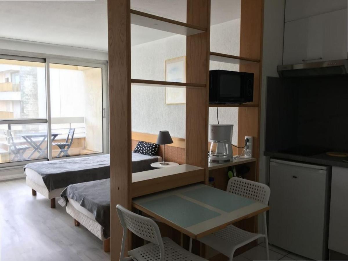 Front De Avec Piscine Et Balcon A - Fr-1-3-412 Apartment *