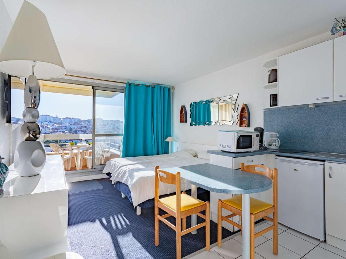 Apartment En Centre-ville Avec Piscine Proche Grande - Fr-1-3-410