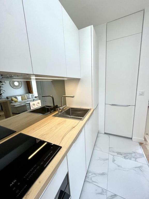 Superb Floor Studio, Center. * Biarritz