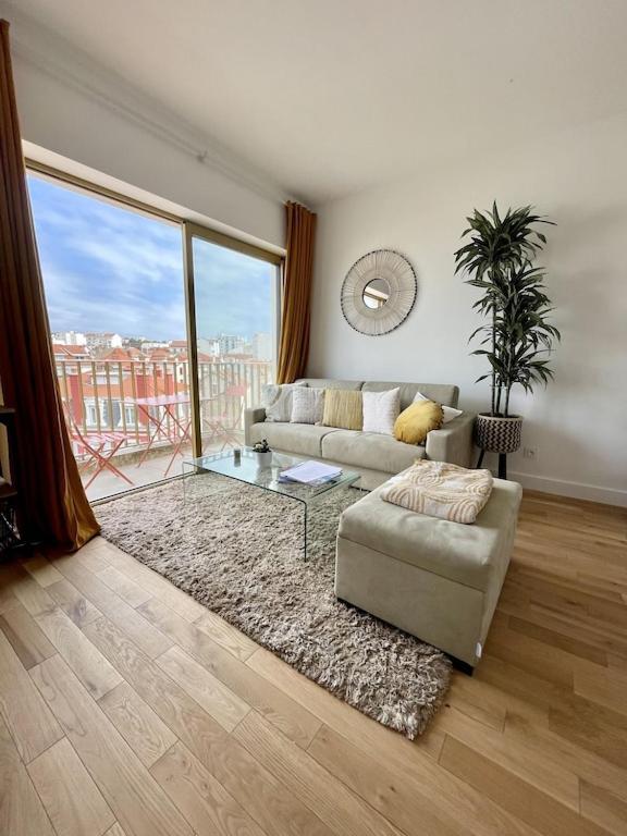 Superb Floor Studio, Center. Apartment *