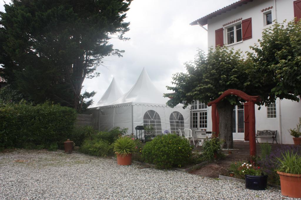 D'hotes Iguzkian