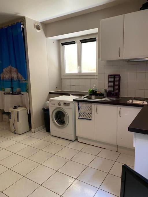 Apartment Studio A Moins De 10 M De La Plage Et Au Coeur Du Centre *