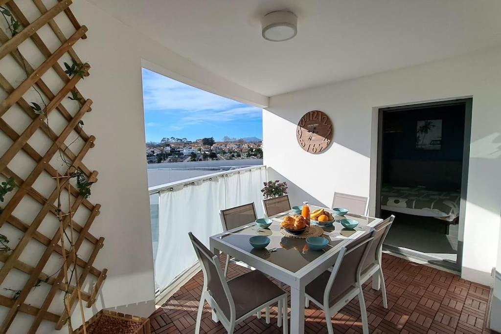 T4 Classe 3 Etoiles, Centre, Au Calme, Parkings Apartment *