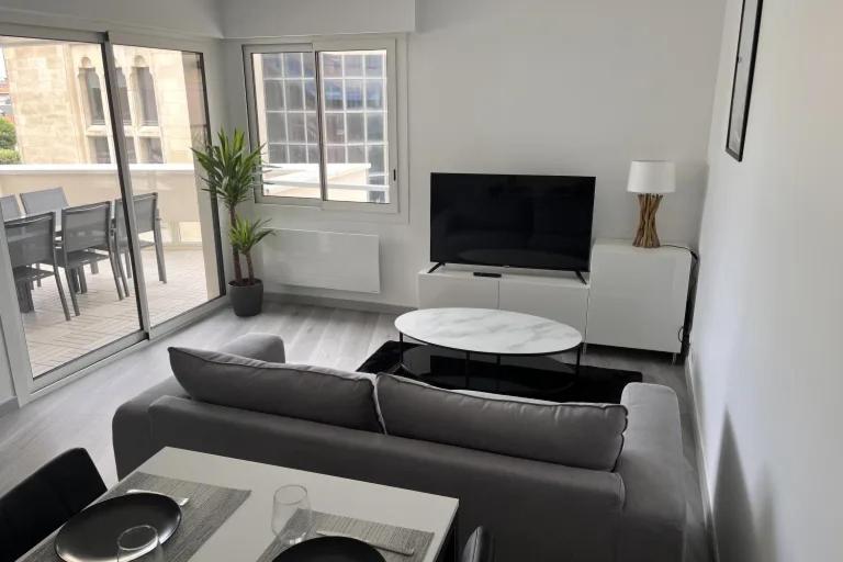 Hyper-center With Parking Apartment *
