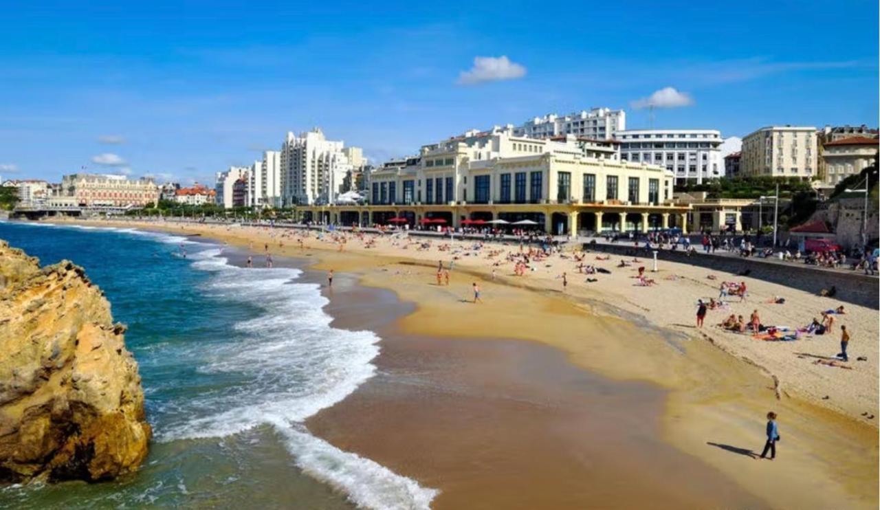 Apartment Centre, Pres Avenue De Verdun- Et Casino A 10 Mn A Pied- 4 Personnes -rdc *