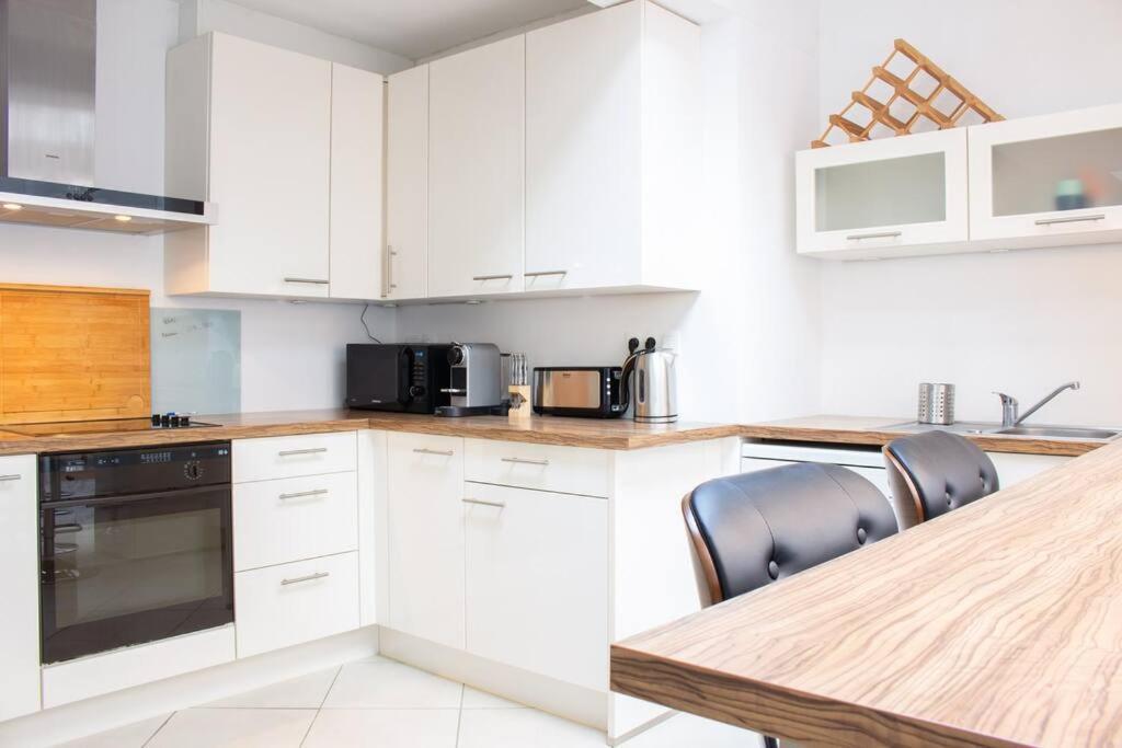 Apartment Charming Center-grande 5 Min Walking *