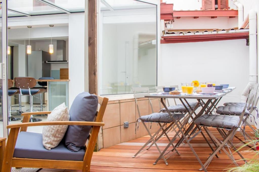 Charming Center-grande 5 Min Walking Apartment