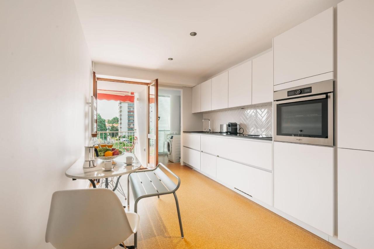 Sixties 64 2 Bedrooms With A Balcony And Parking In Apartment Biarritz