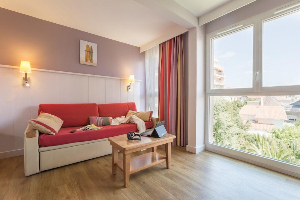 Pierre & Premium Haguna 4* Biarritz