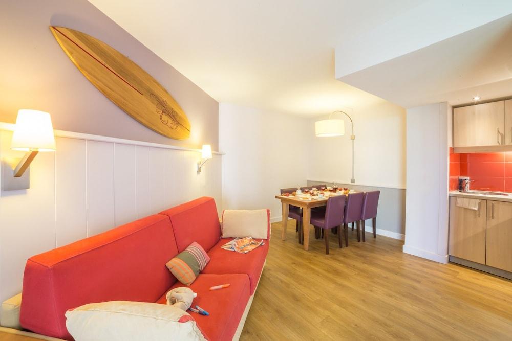 Pierre & Premium Haguna Aparthotel