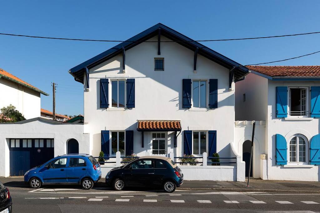 Beautiful House In Front Of The Ocean