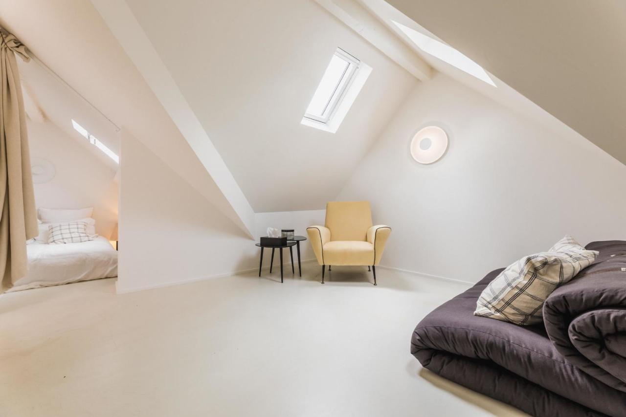 Aia Keyweek Quiet Town House