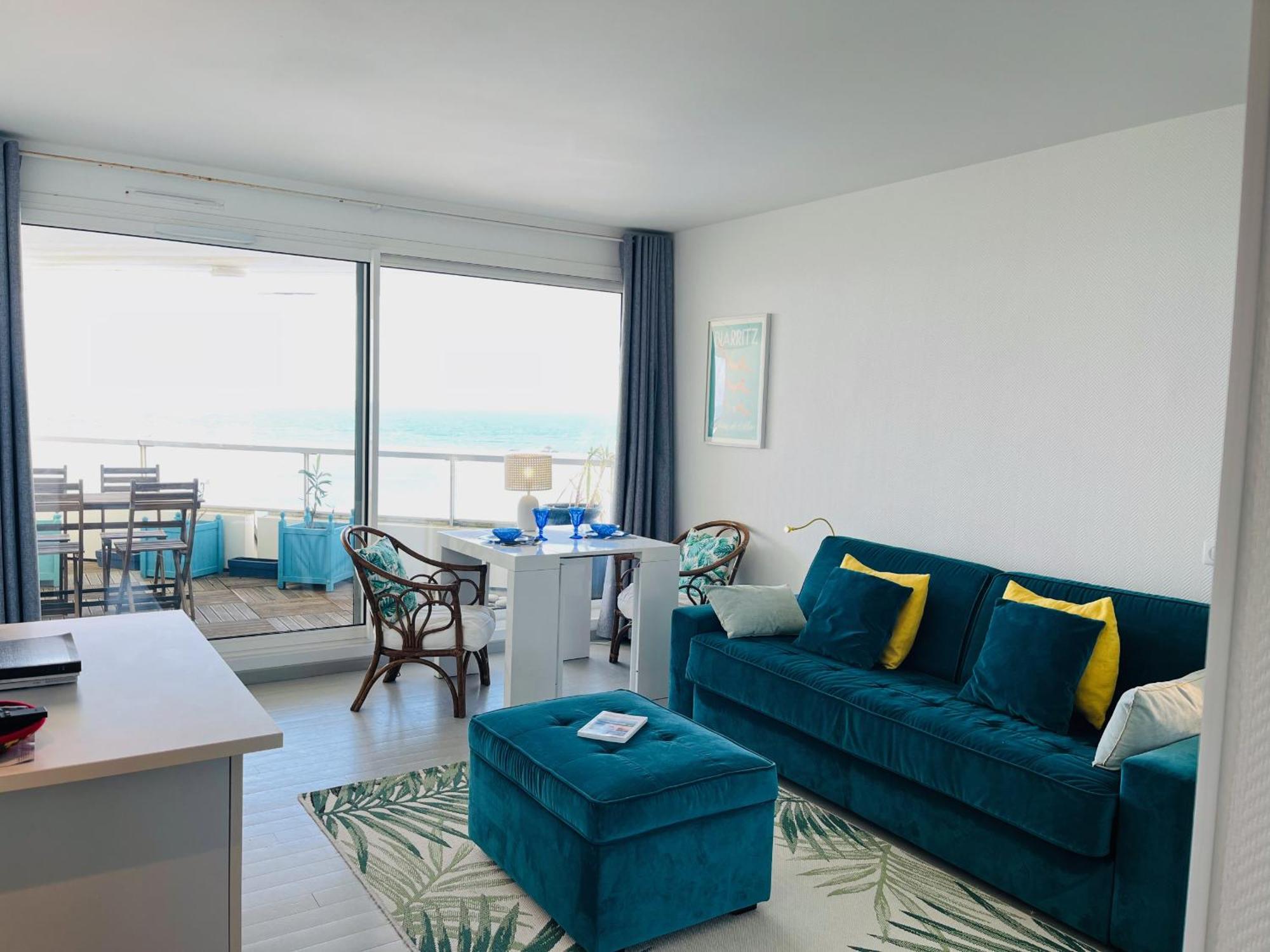 - Le Miramar - Studio Face Ocean Apartment *