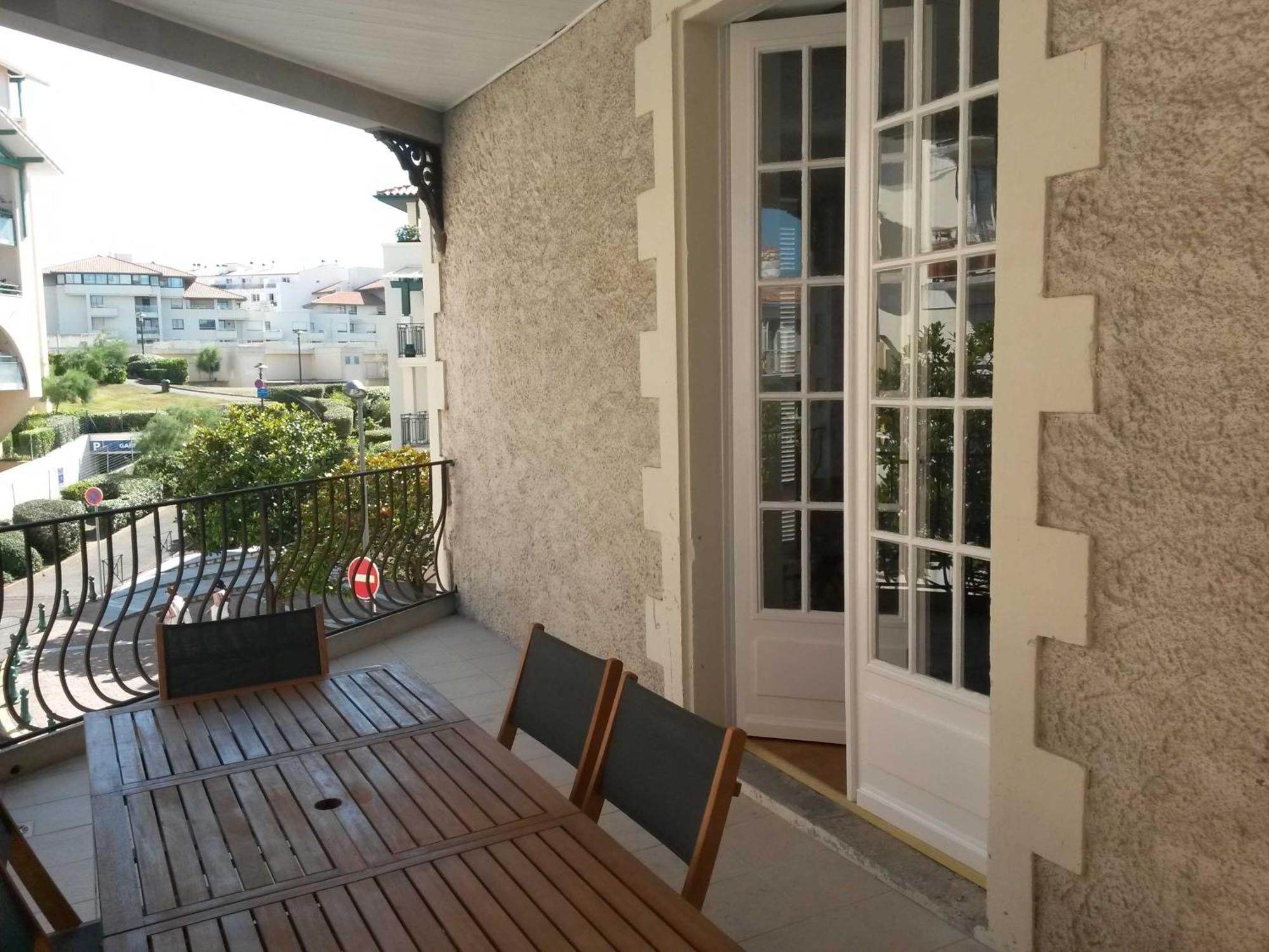 Beautiful And Bright 1st Floor Flat With Large Terrace - Center Biarritz