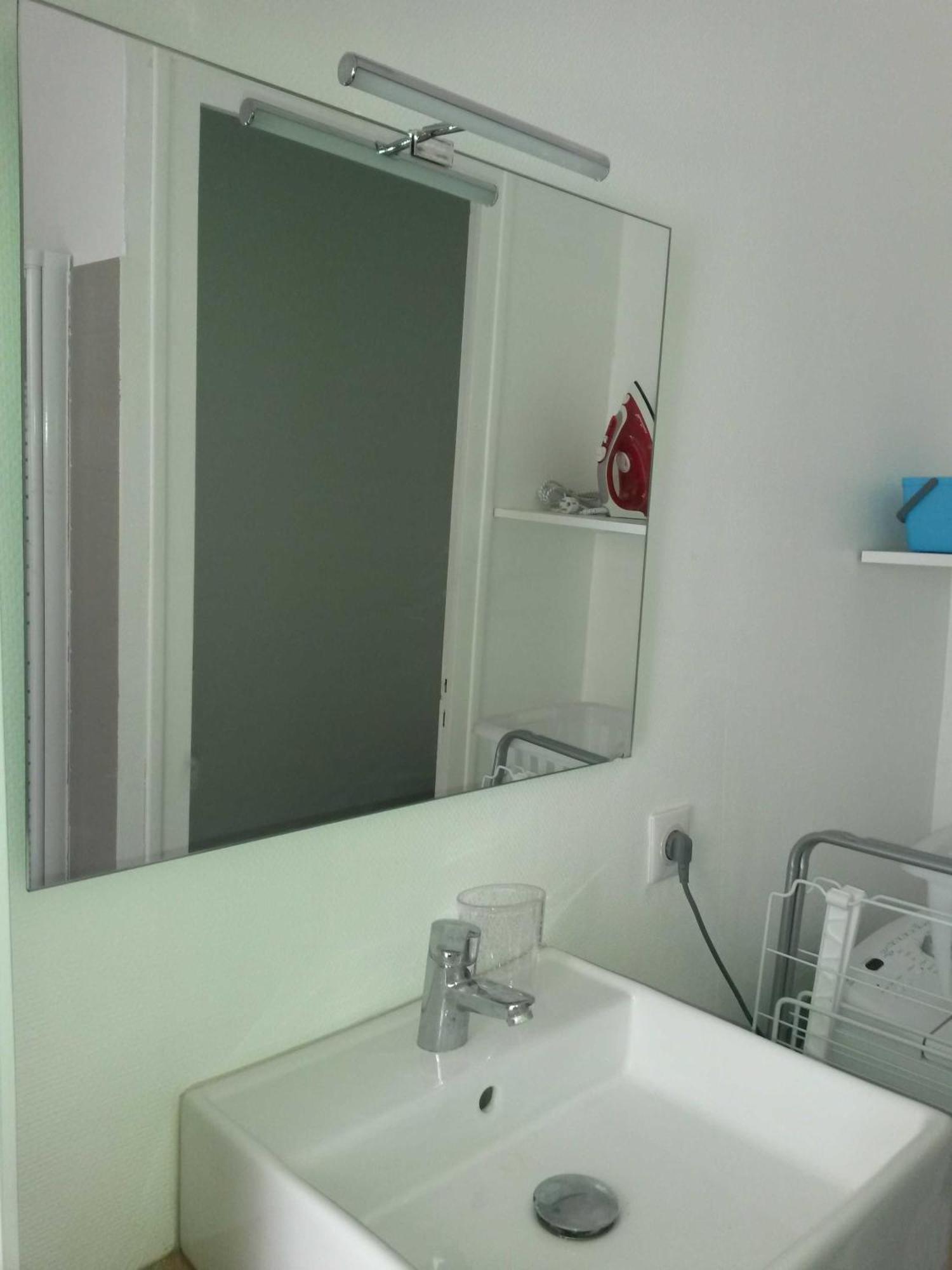 Beautiful And Bright 1st Floor Flat With Large Terrace - Center *