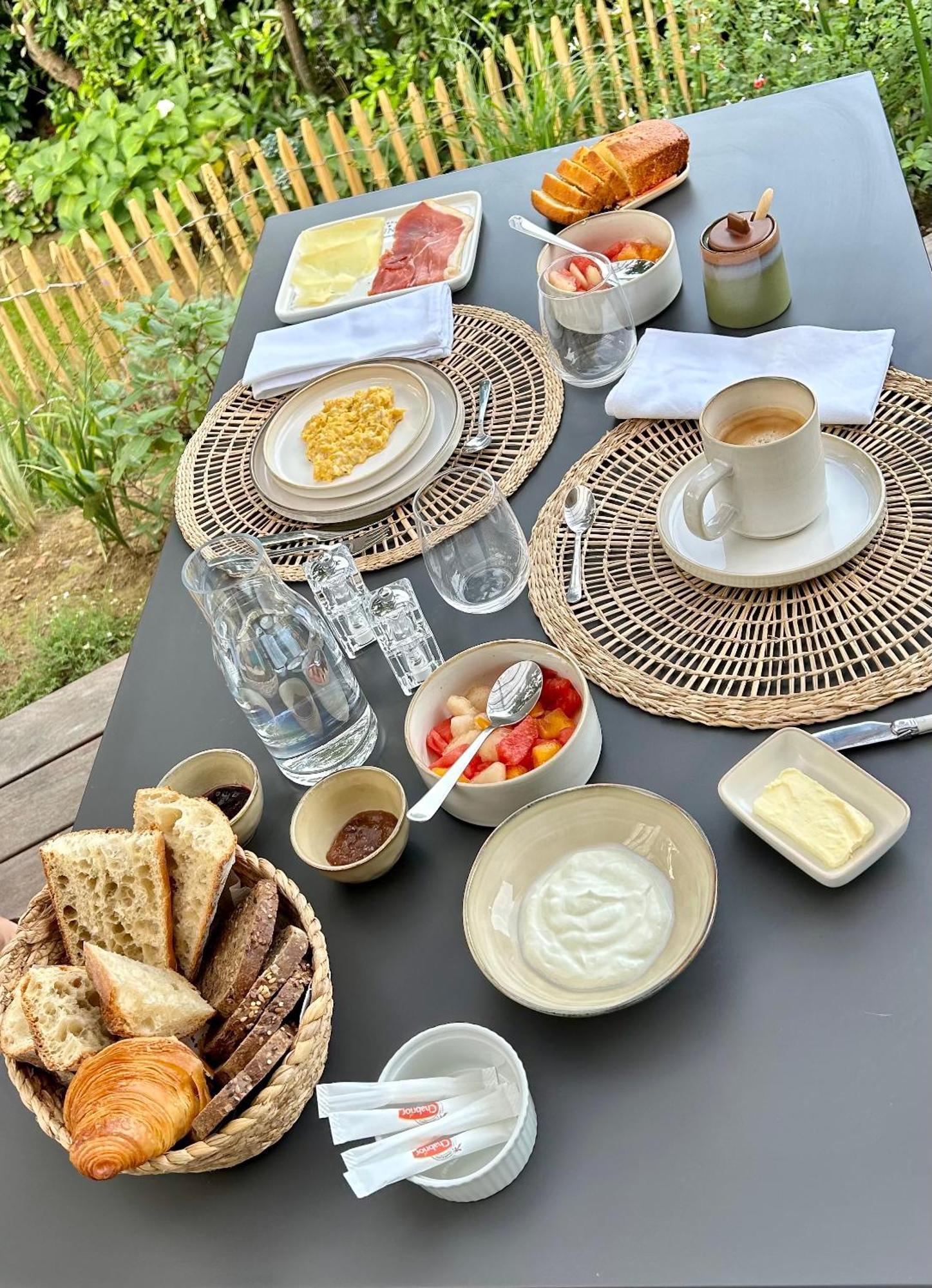 Bed & Breakfast Haritzaga D'hote Terrasse & Jardin Prive
