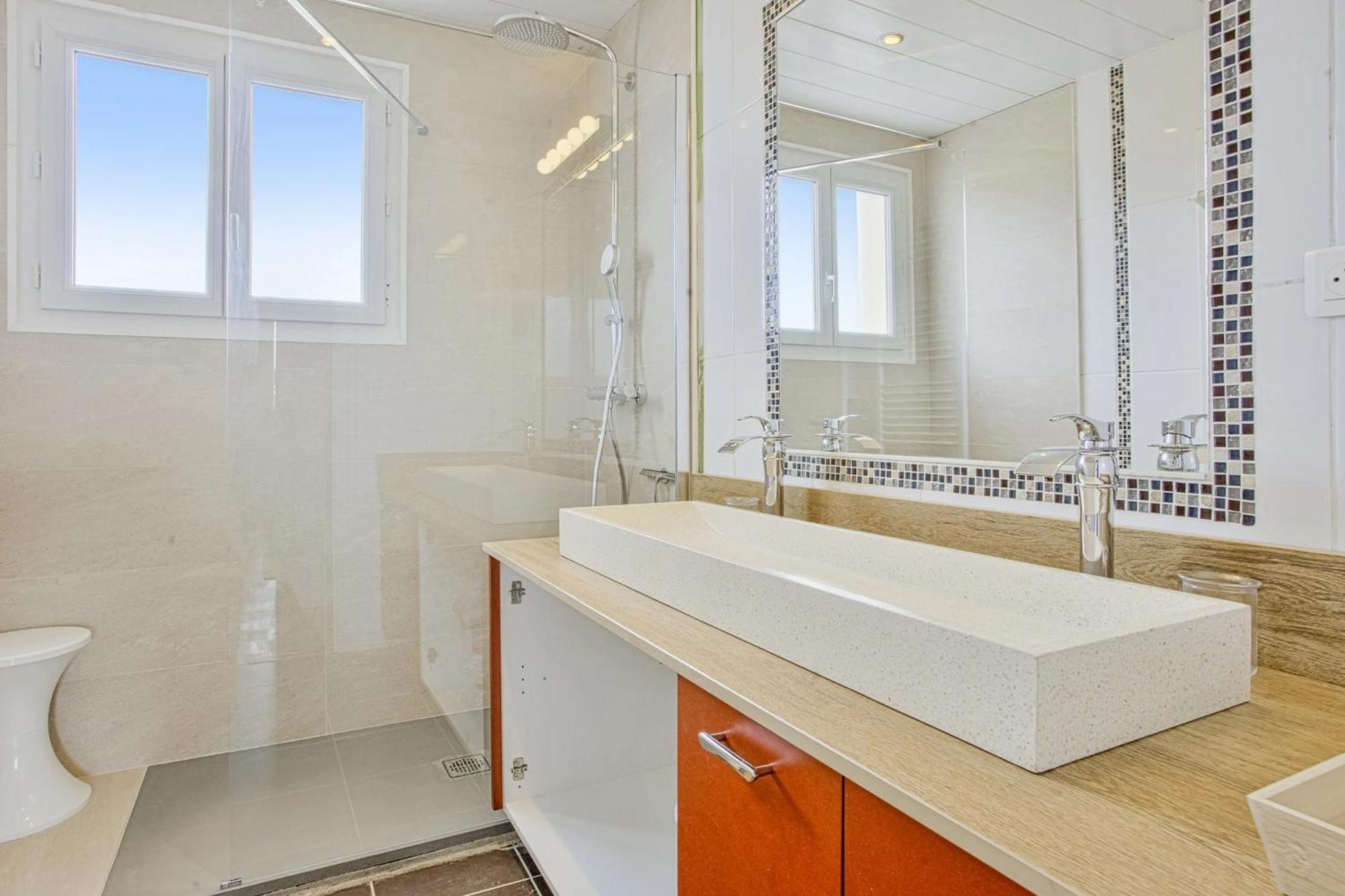 Apartment T3 Design Et Familial Avec Parking Proche Commodites *