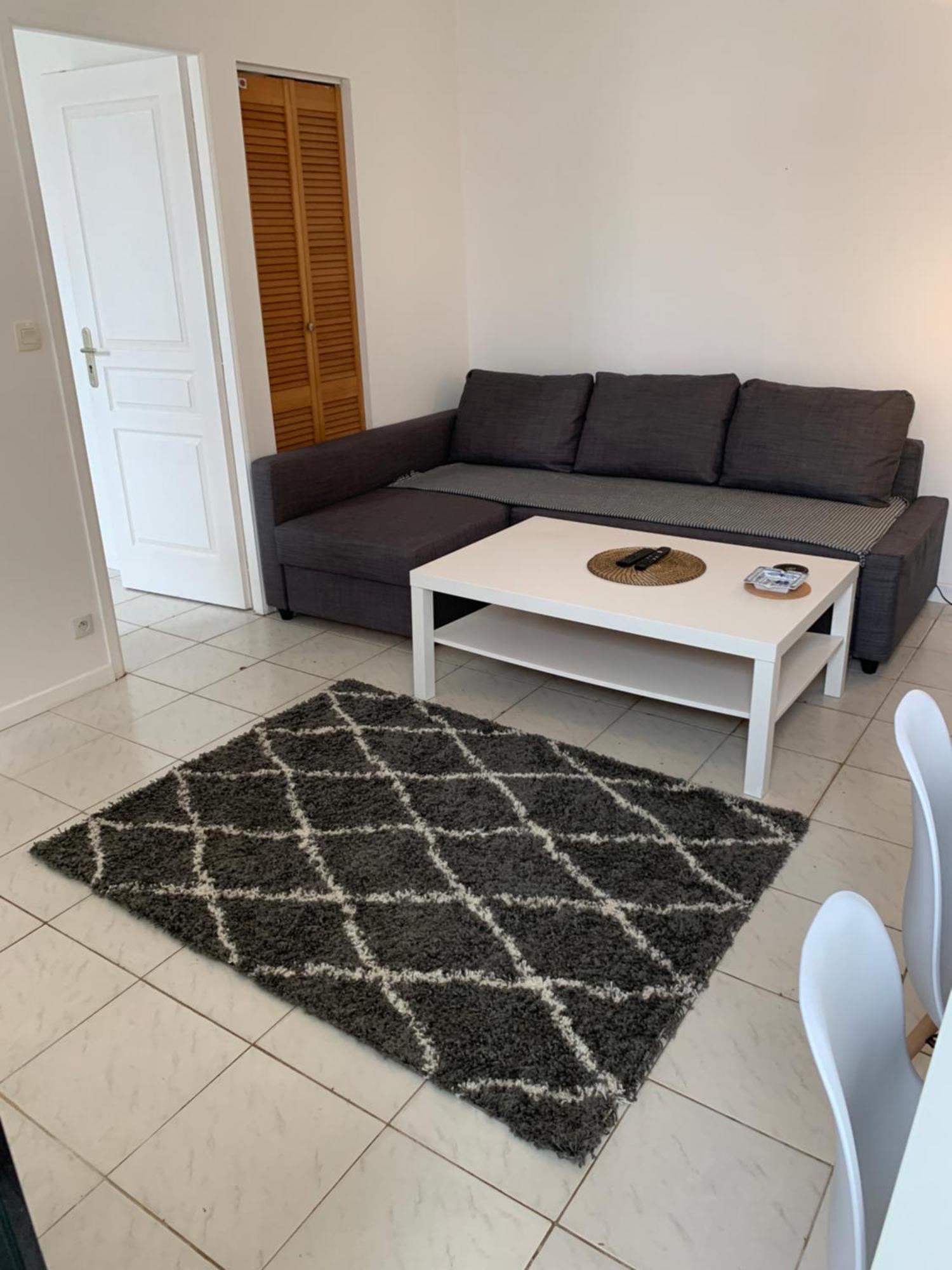 Centre, Pres Avenue De Verdun- Et Casino A 10 Mn A Pied- 4 Personnes -rdc