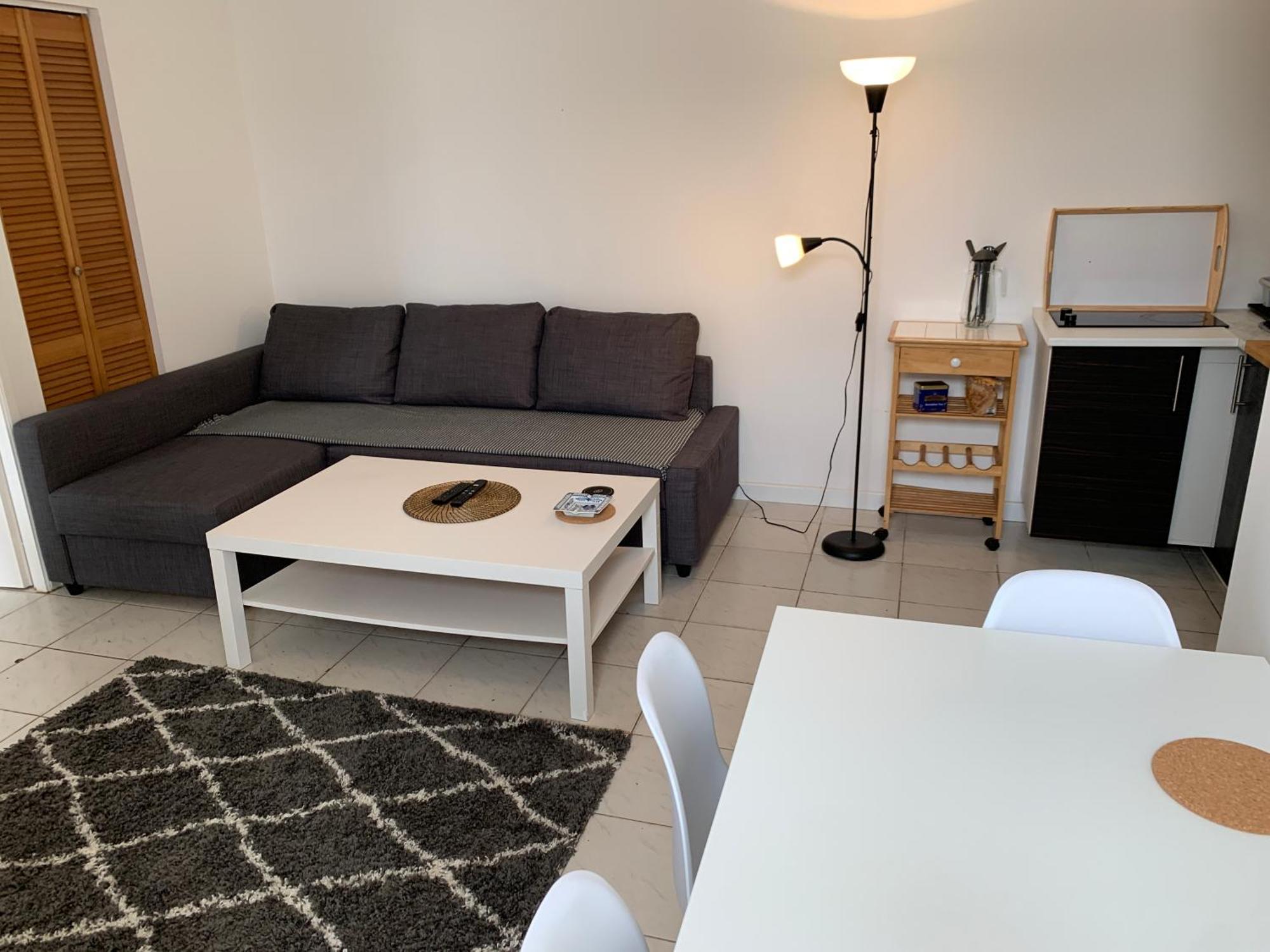 Centre, Pres Avenue De Verdun- Et Casino A 10 Mn A Pied- 4 Personnes -rdc * Biarritz