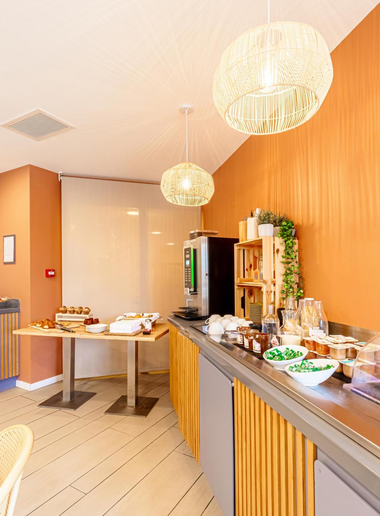 Pierre & Premium Haguna Aparthotel