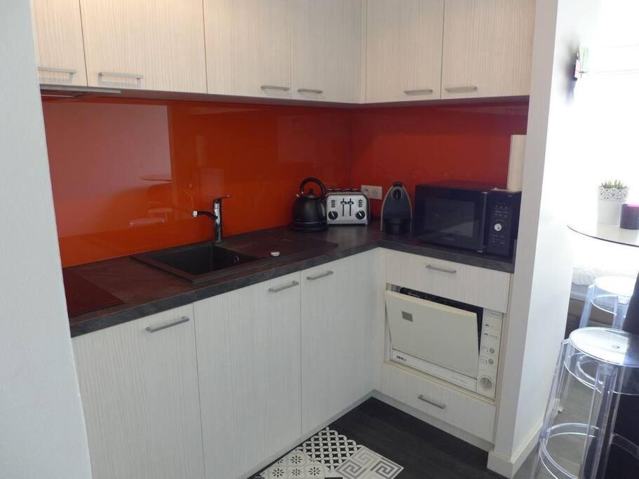 Apartment Superbe Studio Miramar Plein Sud, Pieds Dans L'eau