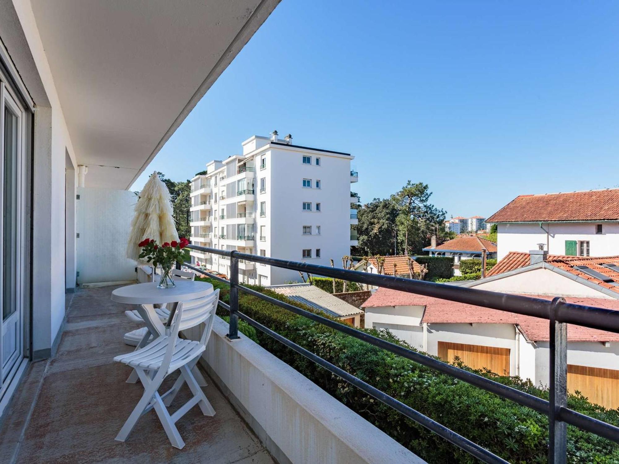 Cosy A Biarritz, Proche Des Commerces Et Plages, Avec Parking Et Balcon - Fr-1-3-607 Apartment *