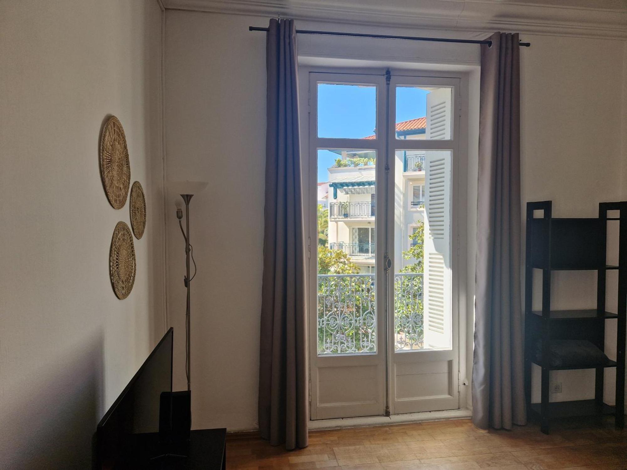 Beautiful And Bright 1st Floor Flat With Large Terrace - Center Biarritz