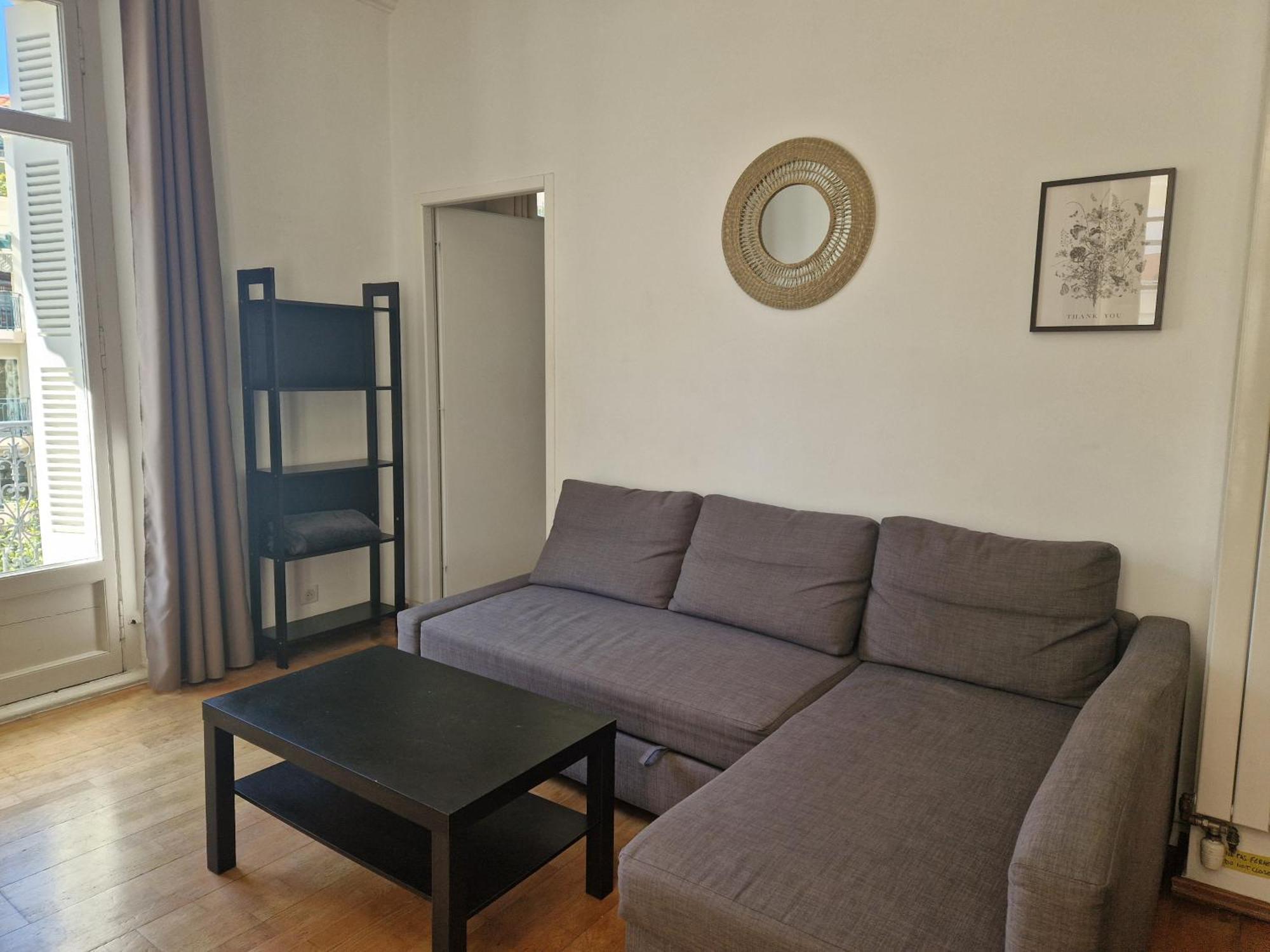 Apartment Beautiful And Bright 1st Floor Flat With Large Terrace - Center