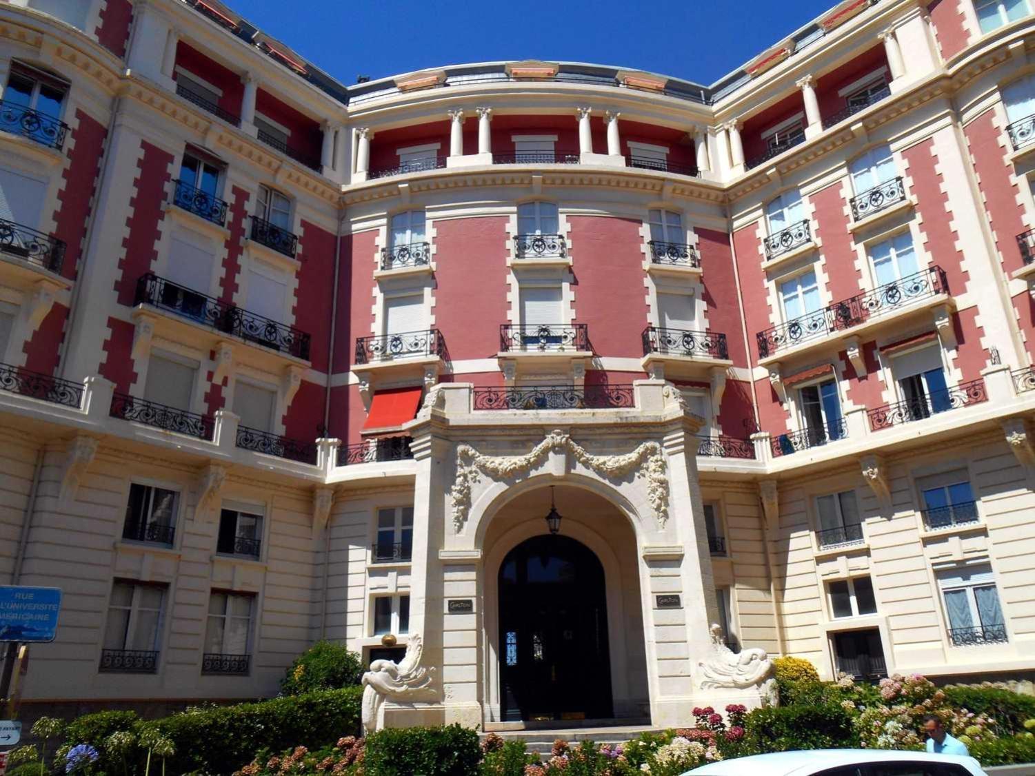 Grande - T3 Carlton -70m2 Apartment